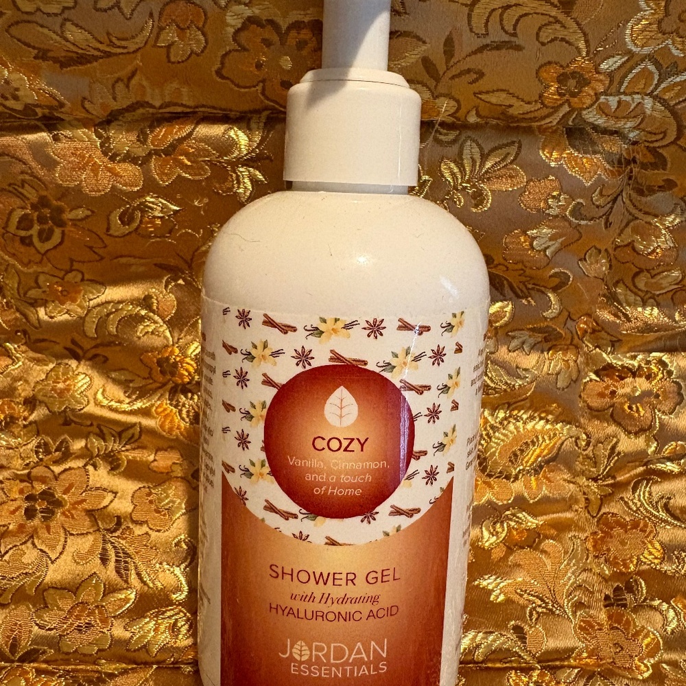 Cozy Shower Gel 8oz Hyaluronic Acid - Jordan Essentials